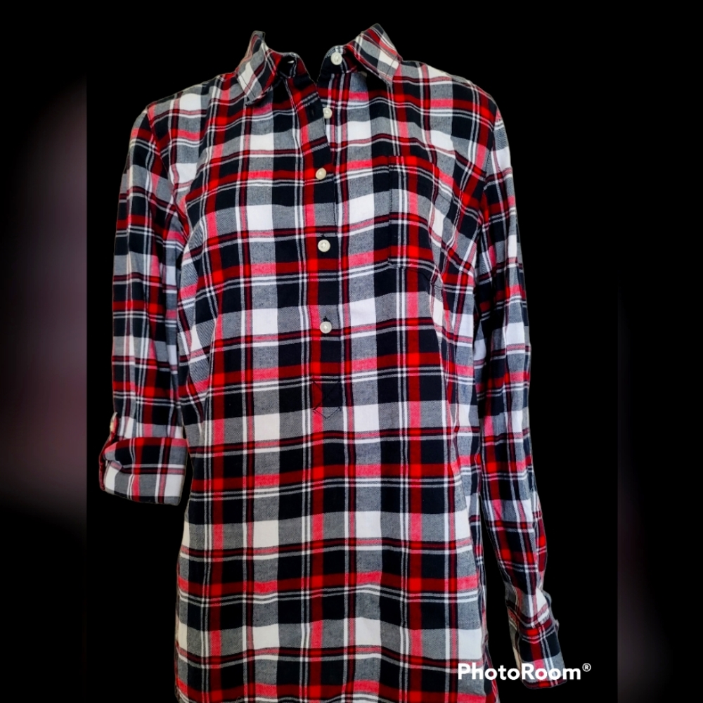 NWT Tommy Hilfiger sz.Large women's plaid shirt